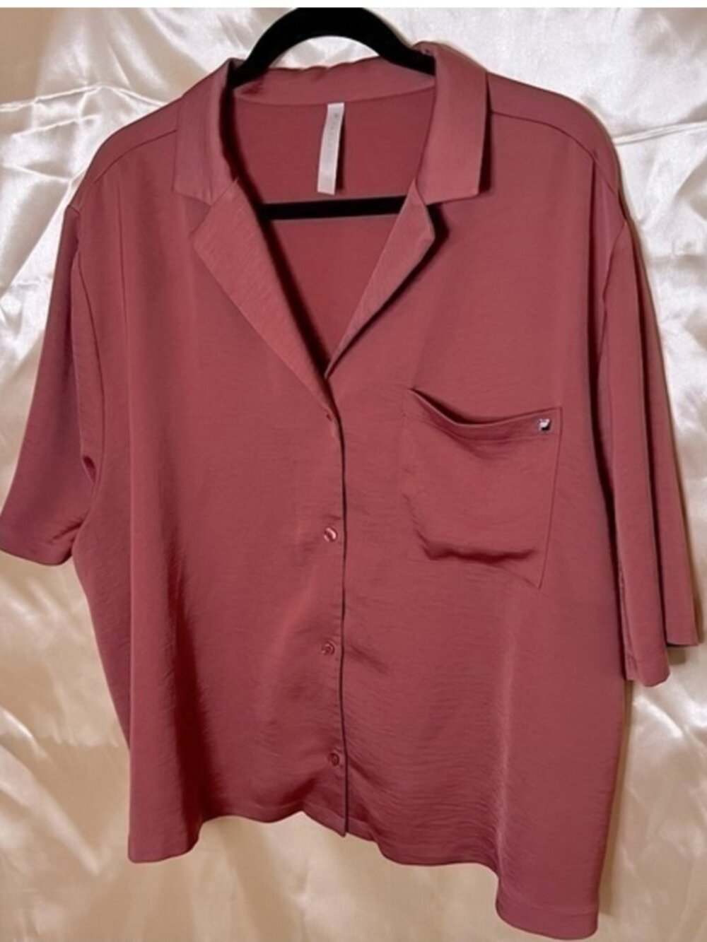 Rose Satin Boxy Button-Down Active Top 2X NWT